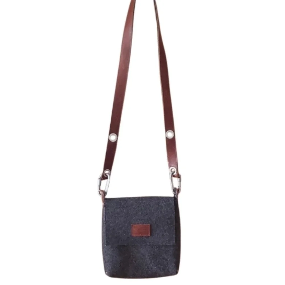 Rambag Gray Felt‎ Medium Messenger Bag With Carbiner Hardware & Rivets